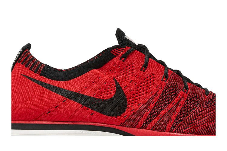 Кроссовки Nike Flyknit Trainer+ 'University Red'