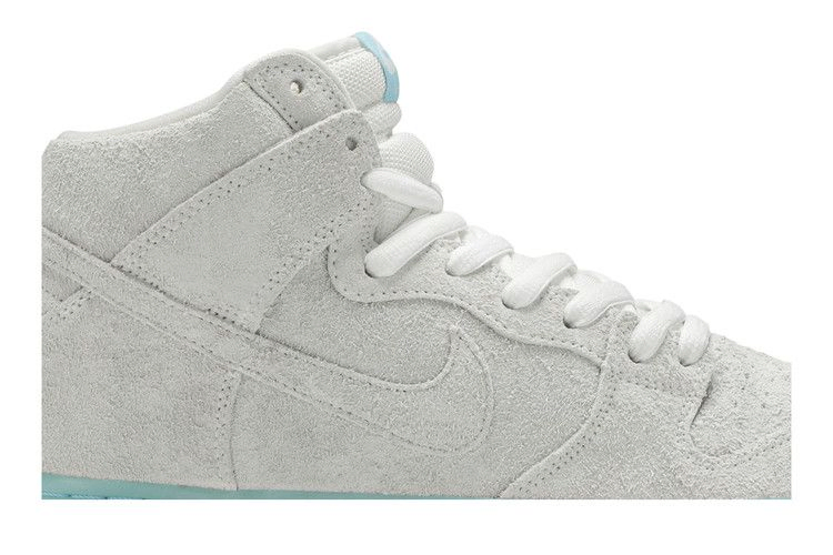 dunk-high-sb-chairman-bao-313171-114_01