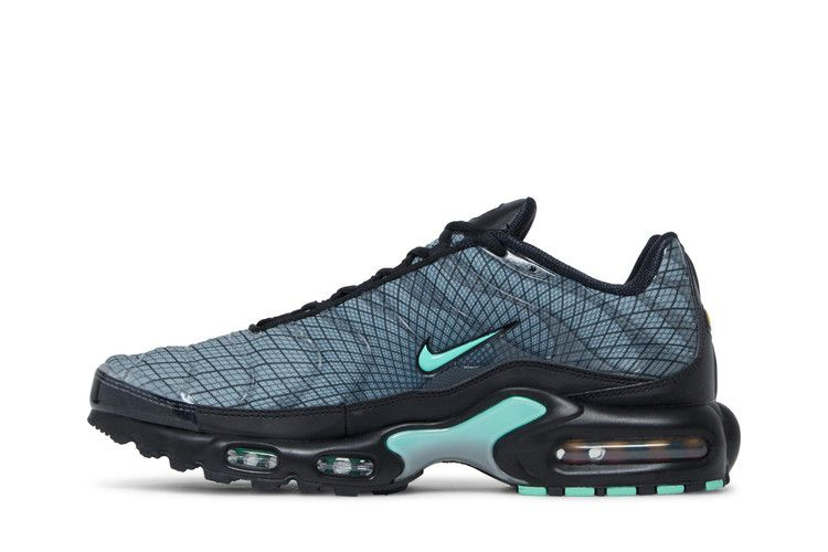 air-max-plus-spirograph-fb3351-001_02