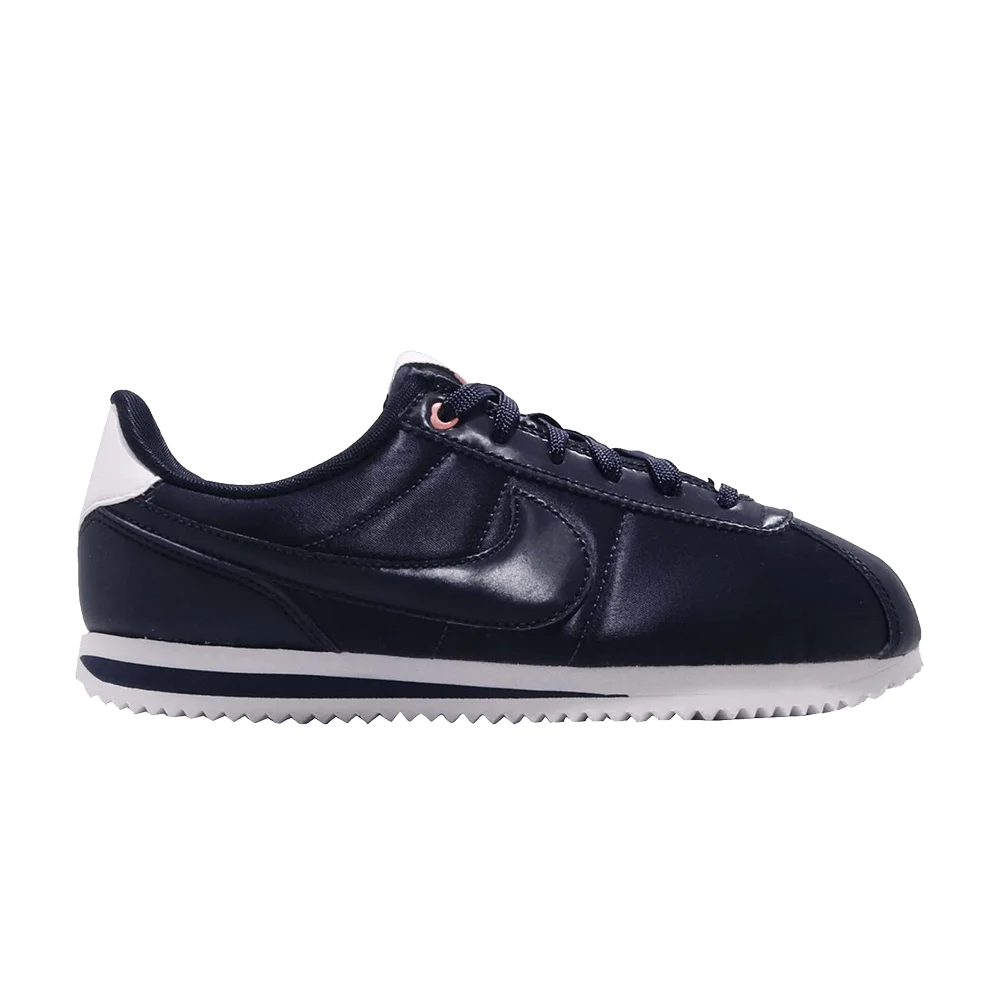 Krossovki-Nike-Cortez-Basic-TXT-GS-Valentines-Day