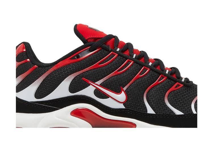 Кроссовки Nike Air Max Plus 'Black University Red'