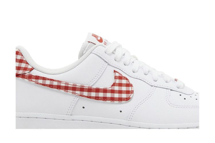 Кроссовки Nike Wmns Air Force 1 '07 Essential 'Mystic Red Gingham'