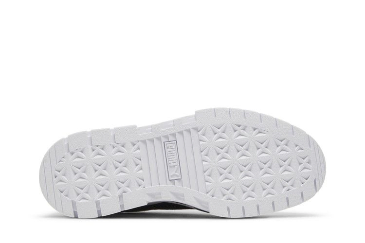 wmns-mayze-white-black-381983-01_03