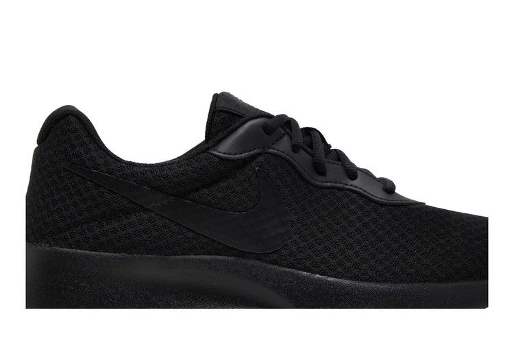 Кроссовки Nike Tanjun 'Triple Black'