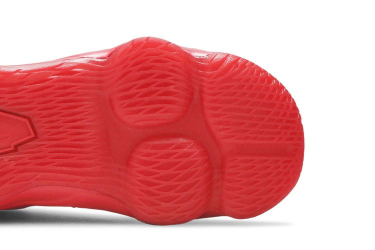 lebron-17-bp-university-red-bq5595-600_04