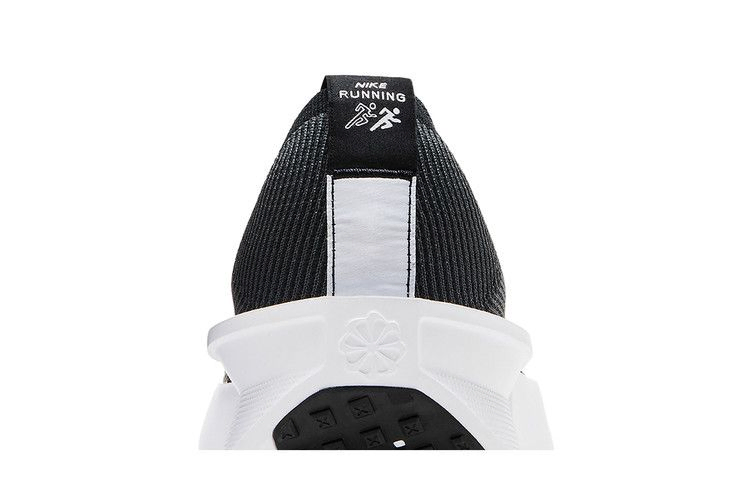 Кроссовки Nike Interact Run 'Black White'