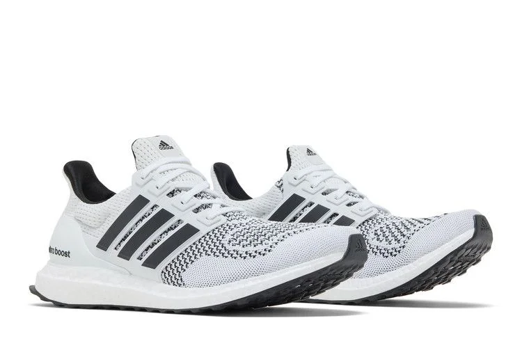 Krossovki-adidas-UltraBoost-1.0-White-Black-7