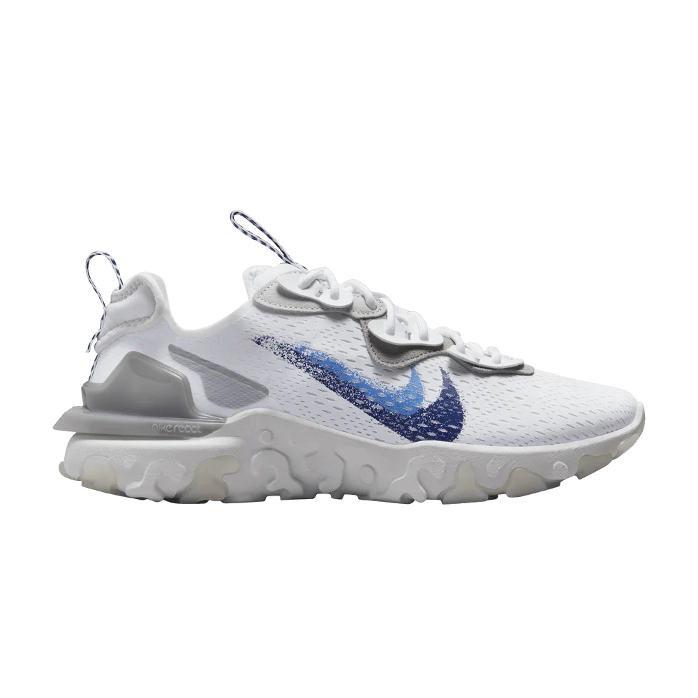 Krossovki-Nike-React-Vision-Spray-Paint-Swoosh