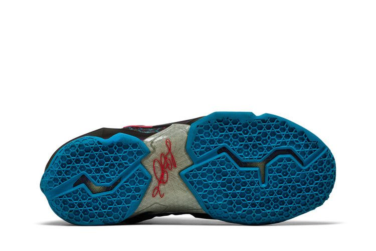 Кроссовки Nike LeBron 11 'Hornets'