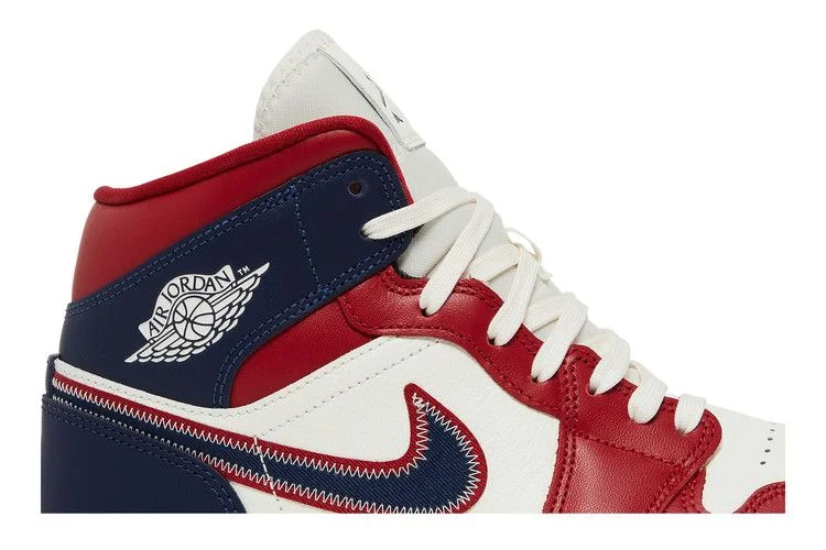 Кроссовки Wmns Air Jordan 1 Mid SE 'USA' 2022