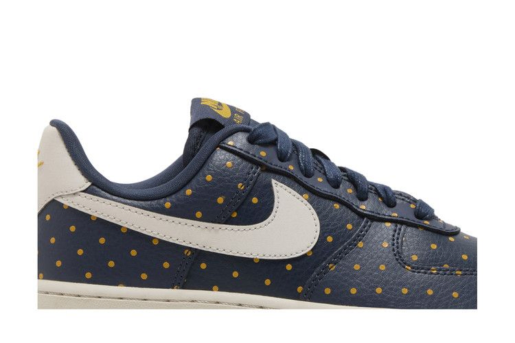 Кроссовки Nike Wmns Air Force 1 '07 Low 'Polka Dots'
