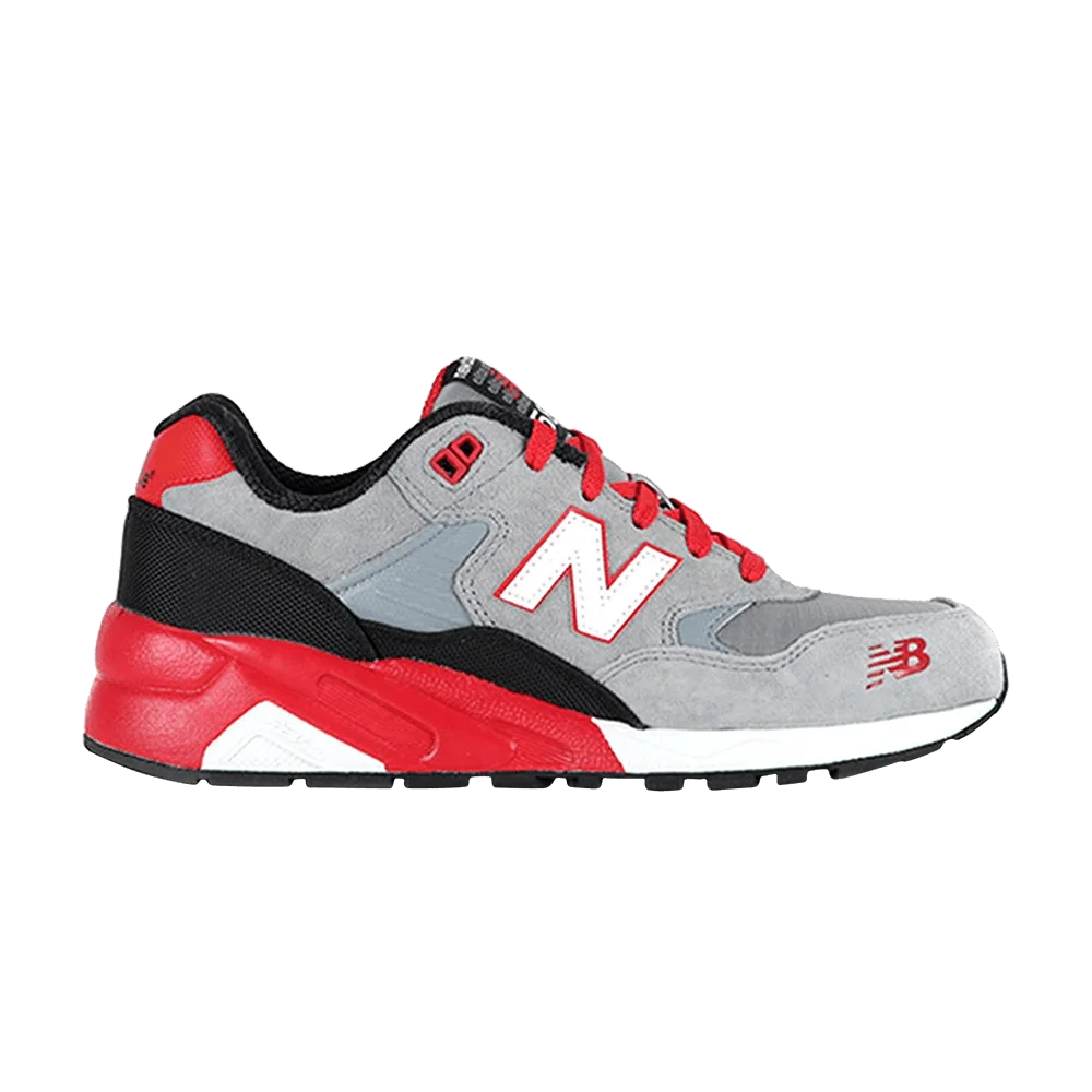 Krossovki-New-Balance-580-Elite-Mecha