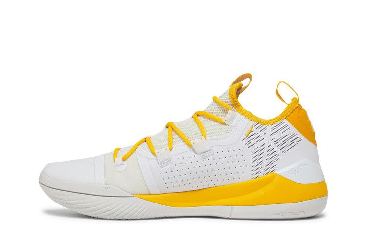 kobe-a-d-tb-white-yellow-at3874-106_02