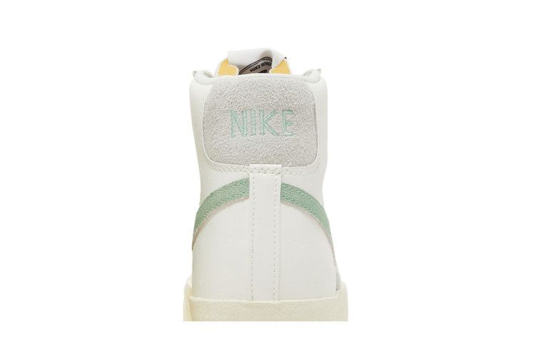 blazer-mid-77-premium-certified-fresh-sail-enamel-green-do9787-100_06
