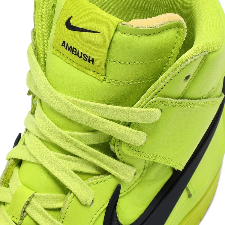 Krossovki-AMBUSH-x-Nike-Dunk-High-Flash-Lime-8