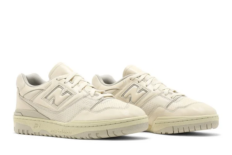 Krossovki-AURALEE-x-New-Balance-550-Ecru-7