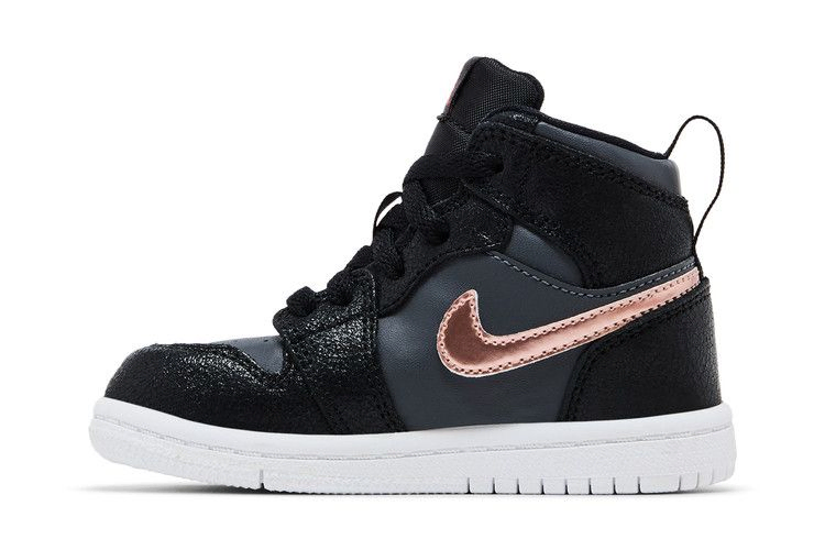 air-jordan-1-retro-high-bt-black-metallic-red-bronze-705304-006_02