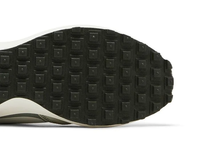 Krossovki-Nike-Waffle-Debut-Jade-Horizon-4