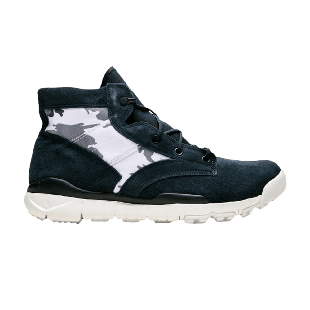 Кроссовки Nike SFB Chukka 'Dark Obsidian Camo'
