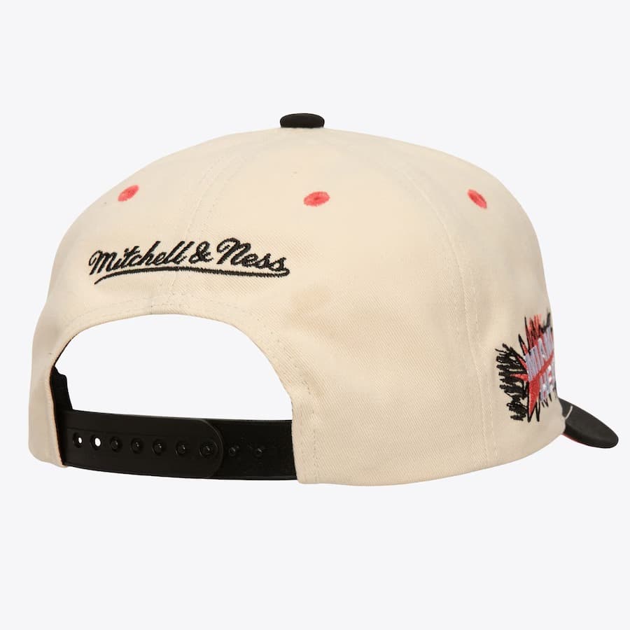 Бейсболка Mitchell & Ness Cream Miami Heat Overspray Pro Crown Snapback Hat