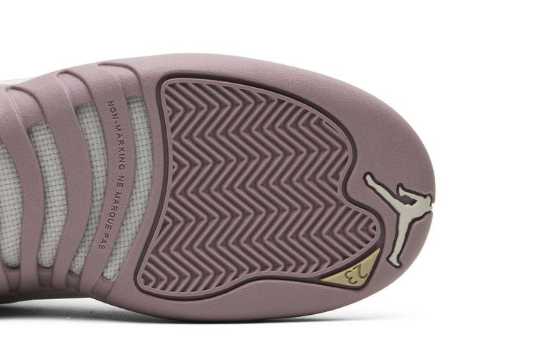 Кроссовки Air Jordan 12 Retro GG 'Plum Fog'