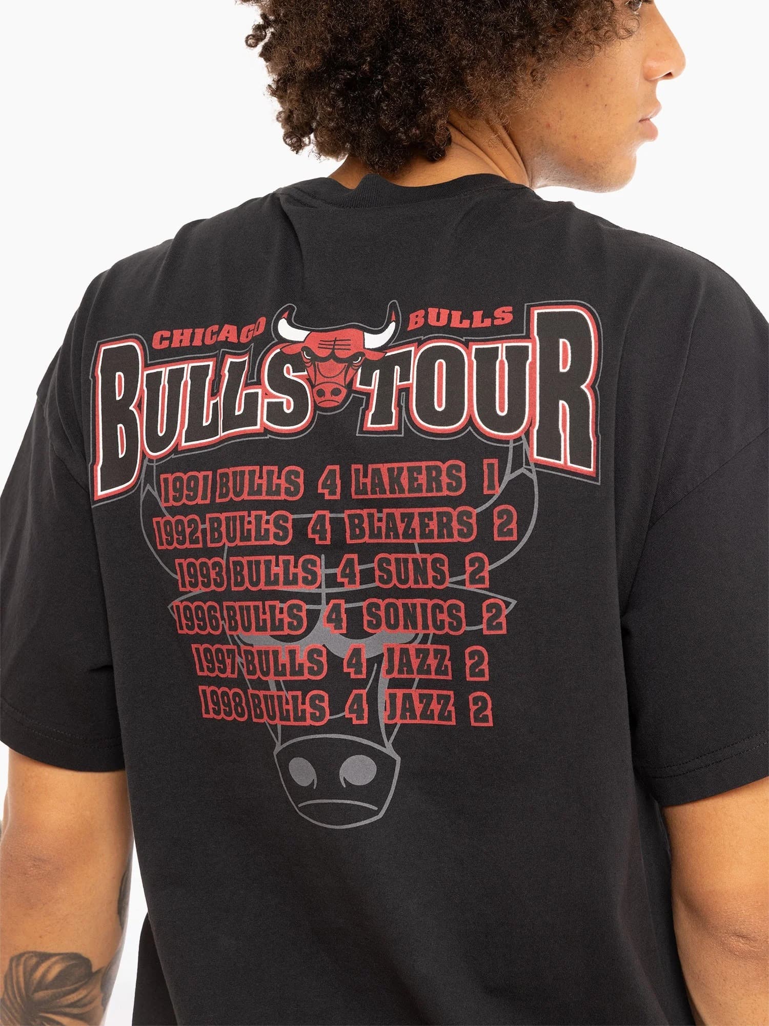 Футболка Mitchell & Ness 1998 GAME 6 Chicago Bulls Tour Vintage NBA T-Shirt