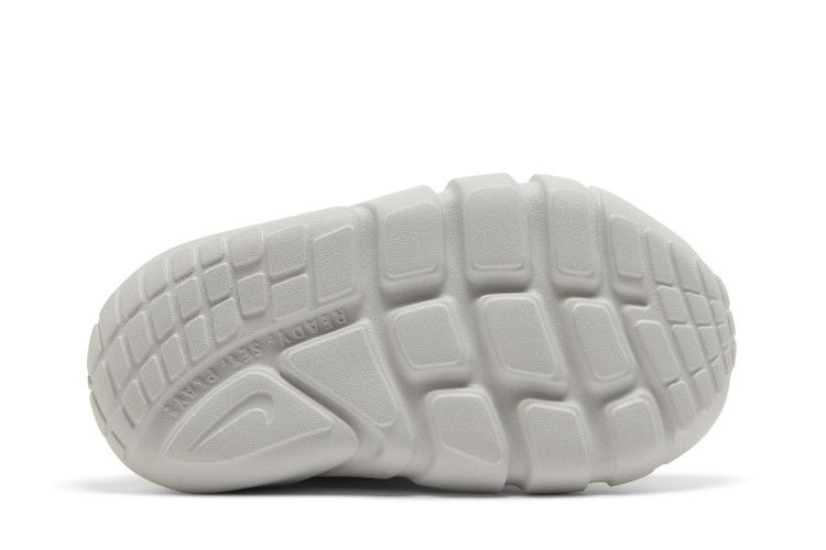 Кроссовки Nike Flex Runner 2 Lil TD 'Pawprints'