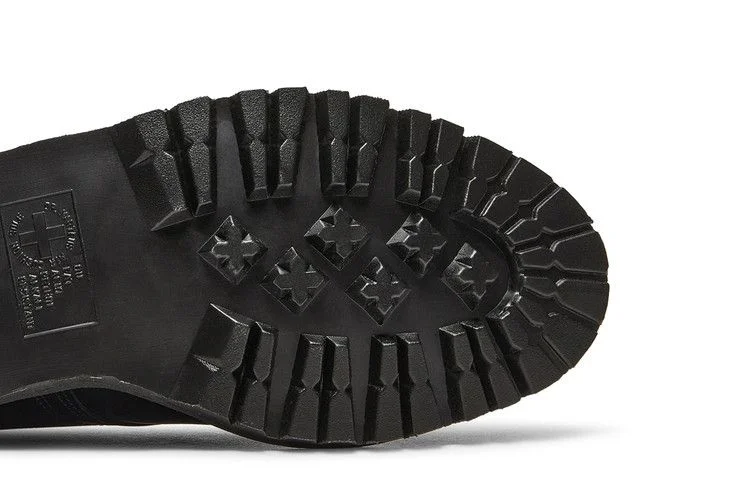 Krossovki-Supreme-x-Dr.-Martens-2046-Black-4