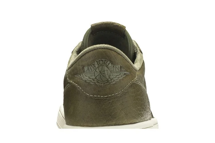 Кроссовки Air Jordan 1 Retro Low Swooshless 'Trooper'