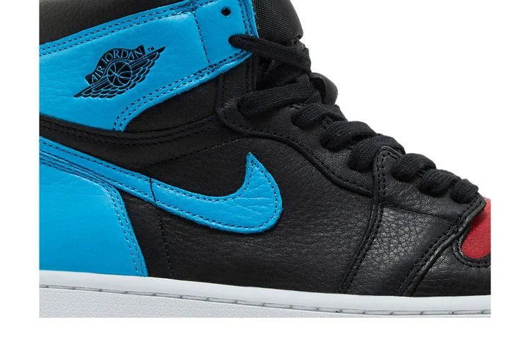 Кроссовки Wmns Air Jordan 1 High OG 'NC to Chi'