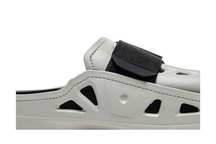 mschf-ac2-grey-mschf-011_01