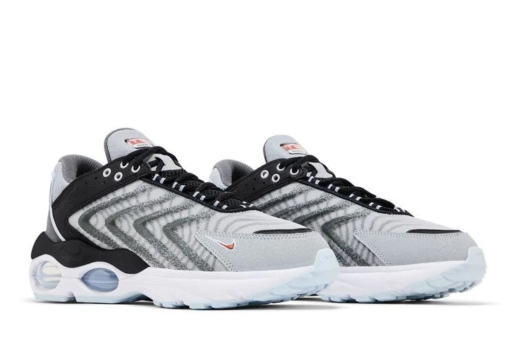 Krossovki-Nike-Air-Max-TW-Wolf-Grey-Rugged-Orange-7