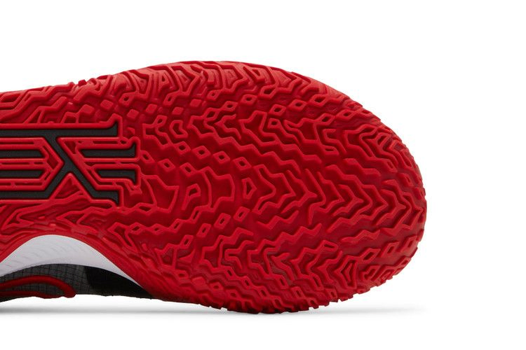 kyrie-low-4-tb-black-university-red-da7803-002_04
