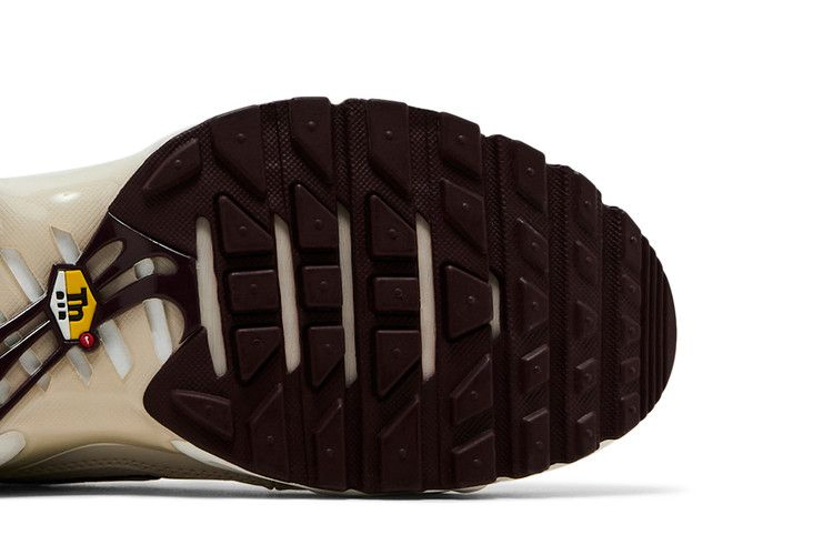 Кроссовки Nike Air Max Plus Premium 'Phantom Burgundy Crush'