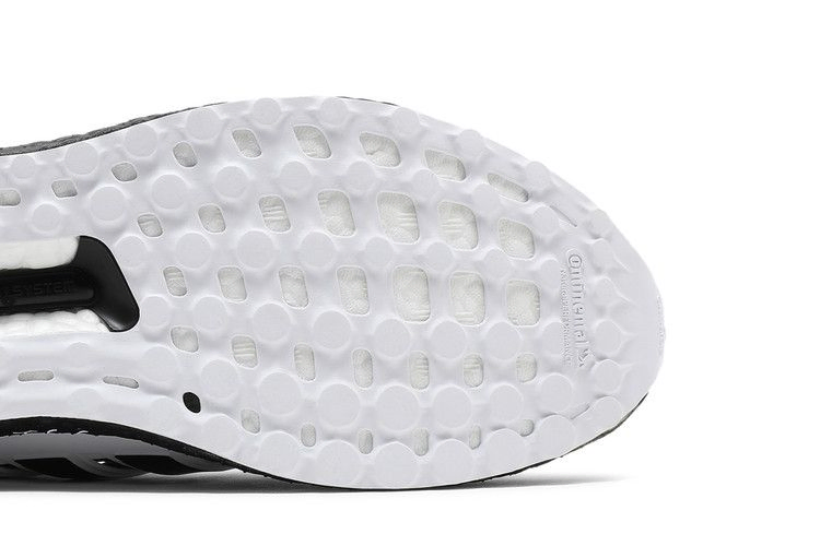 ultraboost-5-0-dna-for-creators-only-gy1188_04