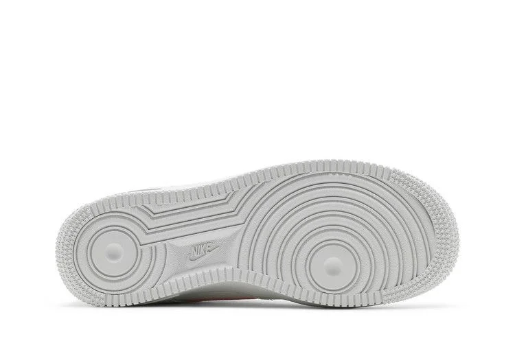 Кроссовки Nike Wmns Air Force 1 '07 'White University Red'