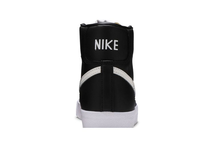 Кроссовки Nike Wmns Blazer Mid '77 'Black White'