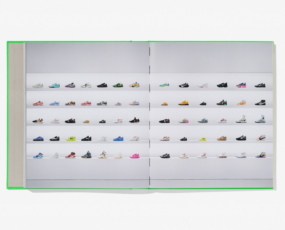 Книга Virgil Abloh x Nike ICONS "The Ten" Something's Off Book