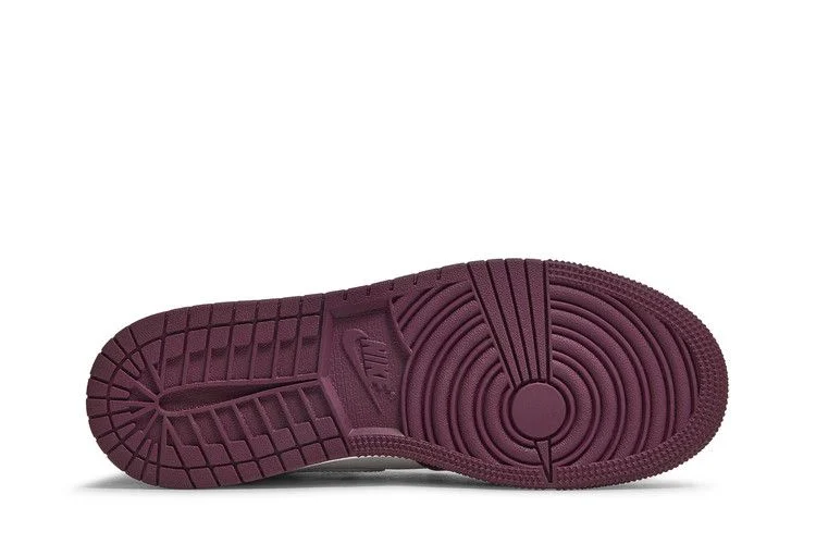 Кроссовки Air Jordan 1 Retro High OG GS 'Bordeaux'
