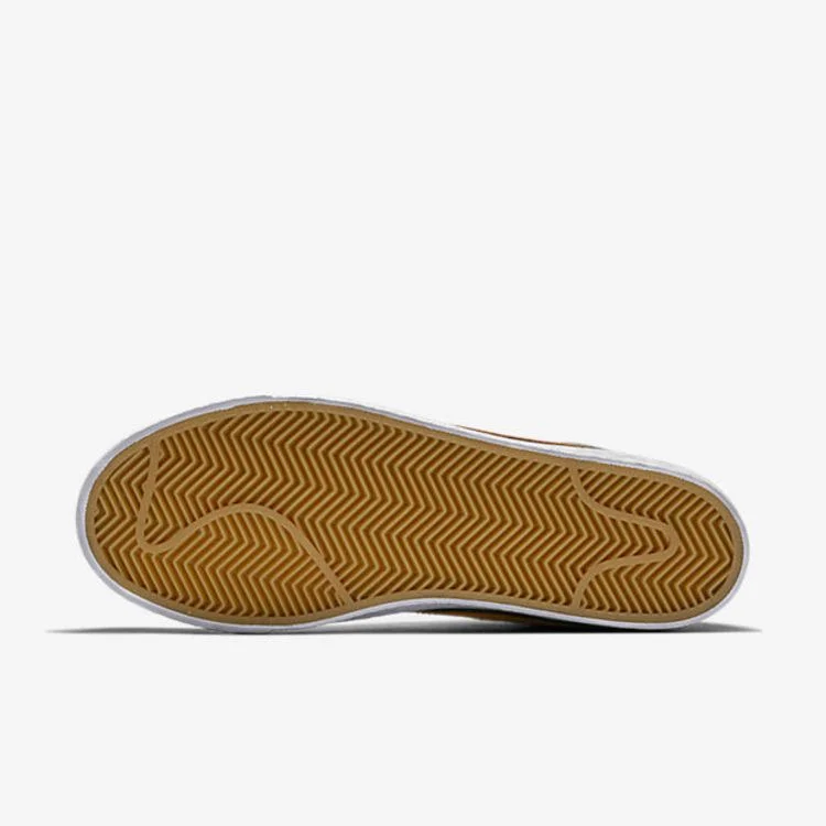Krossovki-Undefeated-x-Nike-Blazer-Mid-SB-4