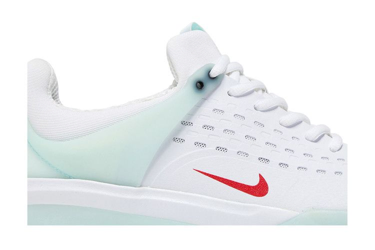 Кроссовки Nike Zoom Nyjah 3 SB 'Skylight University Red'