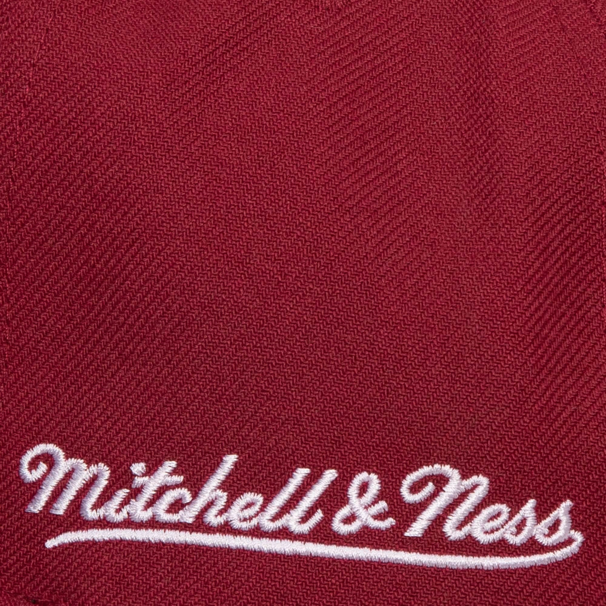 Mitchell-Ness-Christmas-Day-Snapback-NBA-Miami-Heat-Hat-2