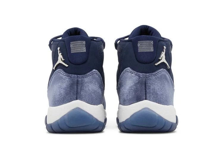 Кроссовки Wmns Air Jordan 11 Retro 'Midnight Navy Velvet'