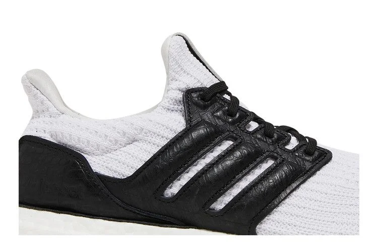 Кроссовки Adidas UltraBoost DNA 'Animal Pack - Croc'