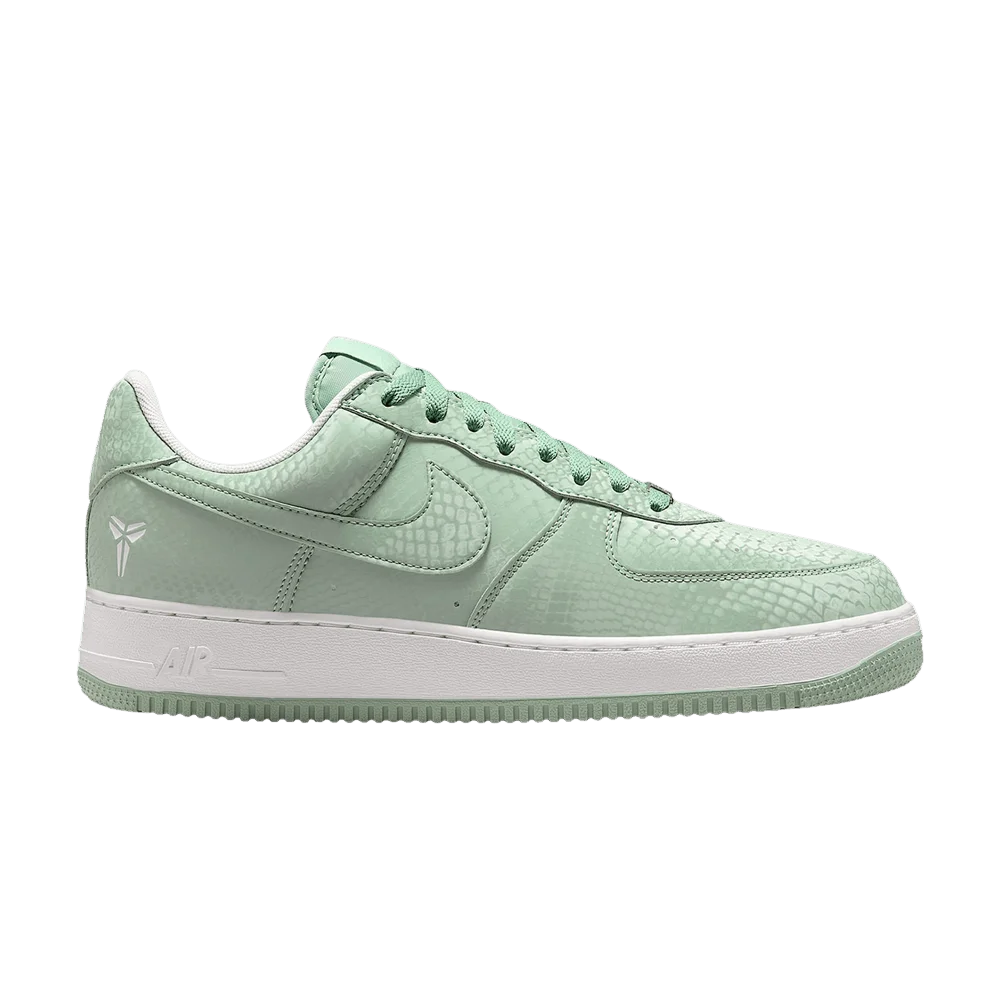 Krossovki-Kobe-Bryant-x-Nike-Air-Force-1-Low-Low-Stream