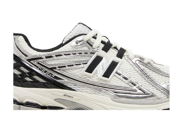 Кроссовки New Balance 1906R 'Silver Metallic Black'