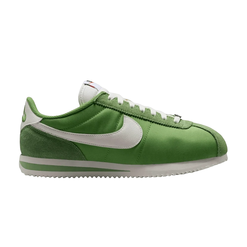 Krossovki-Nike-Wmns-Cortez-Green-White