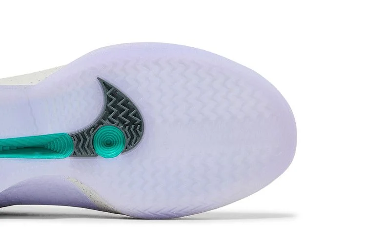 Krossovki-Titan-x-Nike-Wmns-Sabrina-2-Make-Space-4