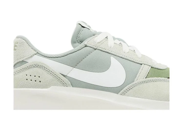 Krossovki-Nike-Waffle-Debut-Jade-Horizon-1