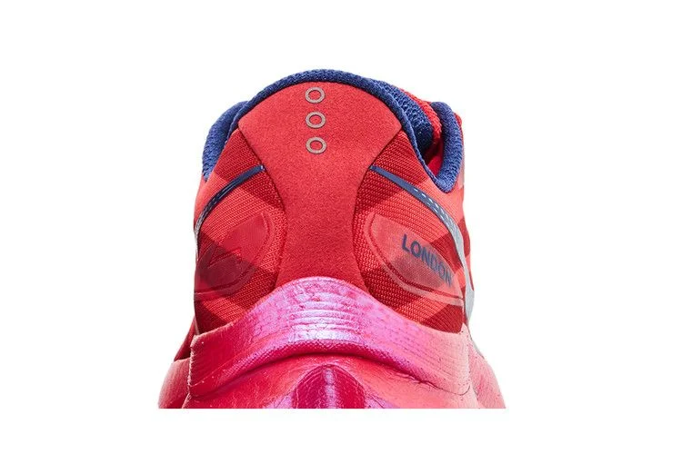 Кроссовки Saucony Endorphin Speed 4 'London'